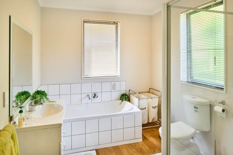 Photo of property in 23 View Road, Titahi Bay, Porirua, 5022