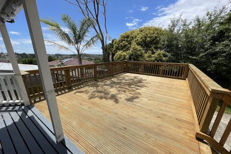 Photo of property in 65 Reynella Drive, Massey, Auckland, 0614