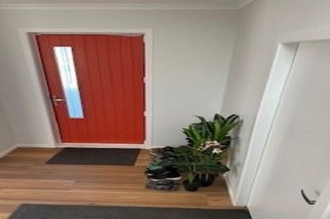 Photo of property in 8 Tainui Terrace, Tawa, Wellington, 5028