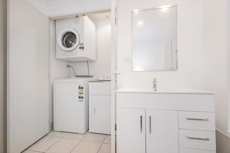 Photo of property in 86 Albert Street, Whitianga, 3510