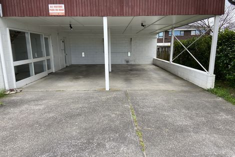 Photo of property in 108 Te Atatu Road, Te Atatu South, Auckland, 0610