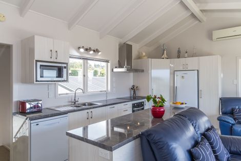 Photo of property in 46 Brightside Road, Stanmore Bay, Whangaparaoa, 0932