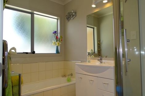 Photo of property in 44 Hokio Beach Road, Levin, 5510