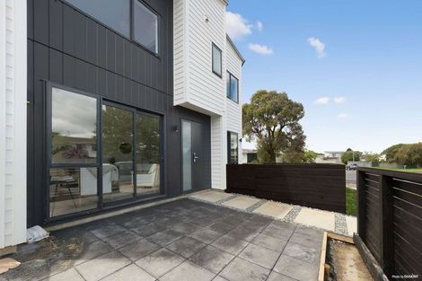 Photo of property in 17a Stanniland Street, Sunnyhills, Auckland, 2010