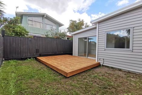 Photo of property in 37 Takapu Street, Henderson, Auckland, 0612