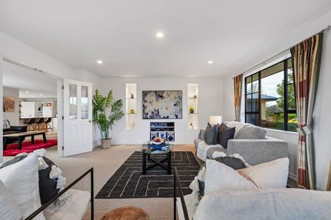 Photo of property in 40 Coolspring Way, Redwood, Christchurch, 8051