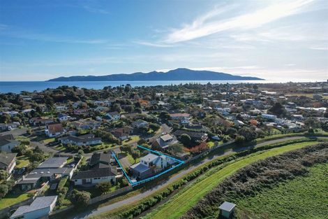 Photo of property in 12 Pohutukawa Crescent, Raumati Beach, Paraparaumu, 5032