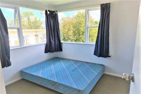 Photo of property in 1 Rogan Street, Mount Roskill, Auckland, 1041