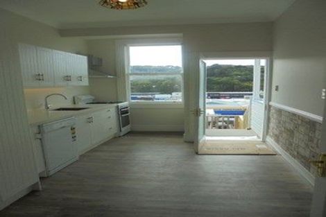 Photo of property in 127 Tasman Street, Mount Cook, Wellington, 6021