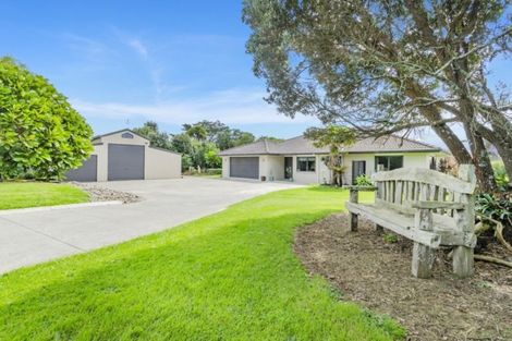Photo of property in 3048 Awhitu Road, Awhitu, Waiuku, 2684