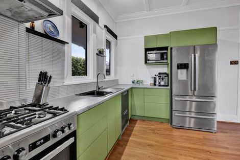 Photo of property in 15 Seyton Street, Stratford, 4332