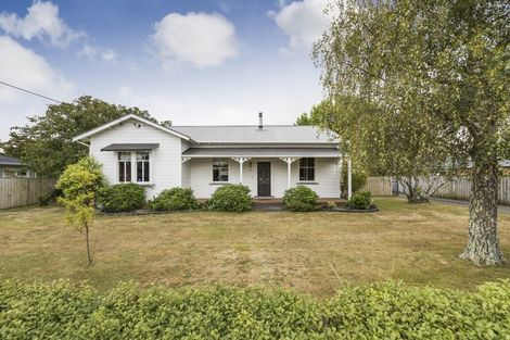 Photo of property in 54 Lincoln Street, Ashhurst, 4810