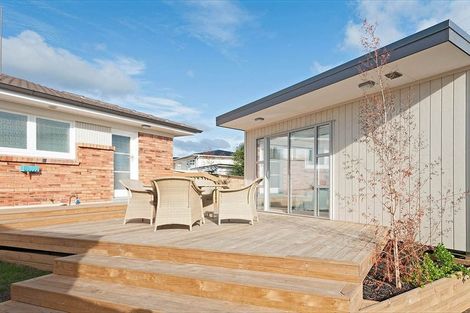 Photo of property in 2/8 Paul Place, Pakuranga, Auckland, 2010