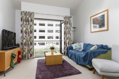 Photo of property in Latitude 37 East Apartments, 2l/20 Pakenham Street East, Auckland Central, Auckland, 1010