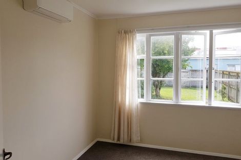 Photo of property in 5 Cressy Street, Waterloo, Lower Hutt, 5011