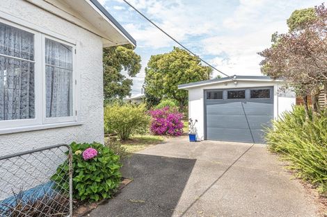 Photo of property in 9 Lee Street, Castlecliff, Whanganui, 4501