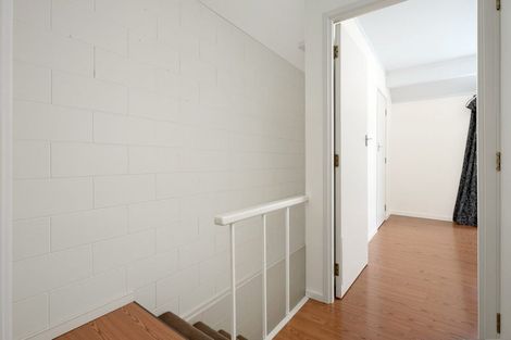 Photo of property in 5/106 West Coast Road, Glen Eden, Auckland, 0602