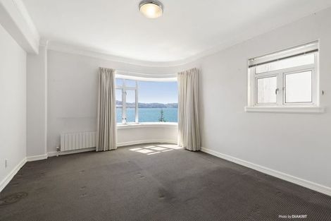 Photo of property in Anscombe Apartments, 212 Oriental Parade, Oriental Bay, Wellington, 6011