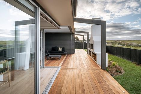 Photo of property in 35 Kittyhawk Drive, Kinloch, Taupo, 3377