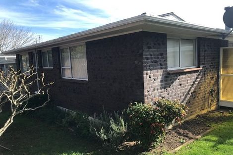 Photo of property in 2/4 Aylmer Court, Eastern Beach, Auckland, 2012