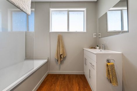 Photo of property in 66 Molyneux Avenue, Cromwell, 9310