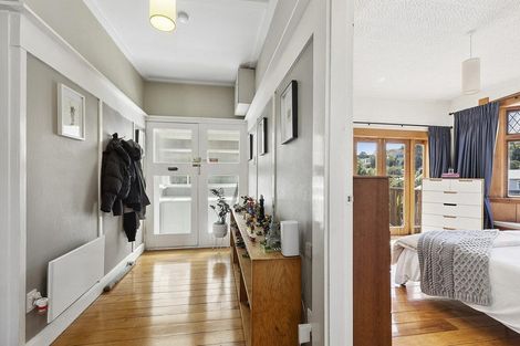 Photo of property in 6 Tiketike Way, Brooklyn, Wellington, 6021