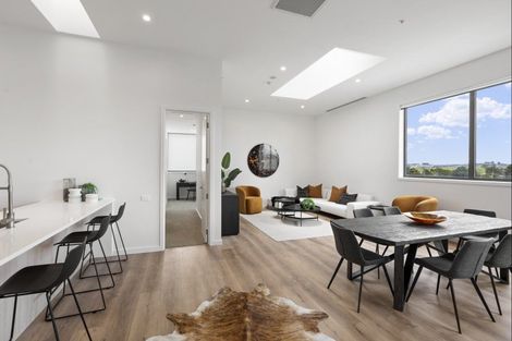 Photo of property in 7/14 Tamariki Avenue, Orewa, 0931