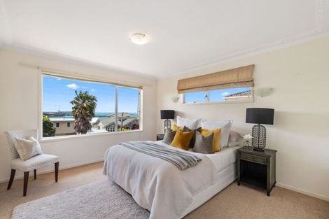 Photo of property in 1/140 Churchill Road, Rothesay Bay, Auckland, 0630