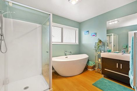 Photo of property in 8 Puka Place, Raglan, 3225