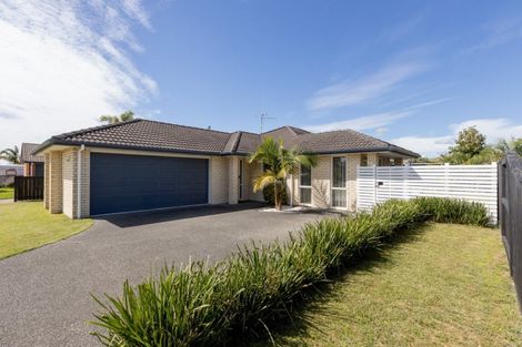 Photo of property in 106 Doncaster Drive, Papamoa Beach, Papamoa, 3118