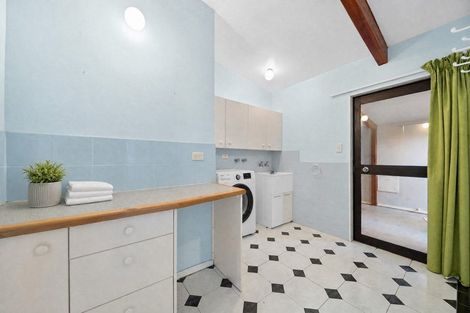 Photo of property in 3 Barrett Place, Carterton, 5713