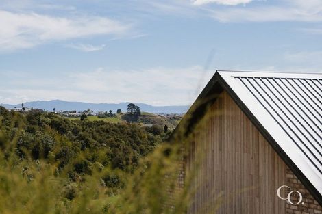 Photo of property in 42 Te Auhi Way, Welcome Bay, Tauranga, 3112