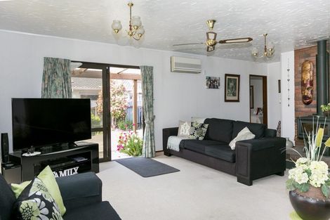 Photo of property in 16 Cardiff Place, Tamatea, Napier, 4112