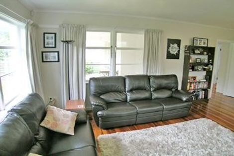 Photo of property in 41 Collins Avenue, Tawa, Wellington, 5028