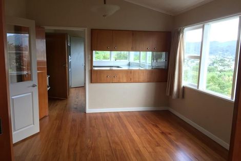 Photo of property in 27 Onehuka Road, Tirohanga, Lower Hutt, 5010