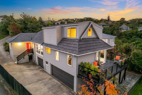 Photo of property in 7 Pokohiwi Road, Normandale, Lower Hutt, 5010