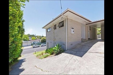 Photo of property in 1/85 Moore Street, Hillcrest, Auckland, 0627