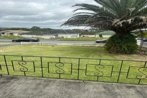 Photo of property in 81 Edmonton Road, Henderson, Auckland, 0612