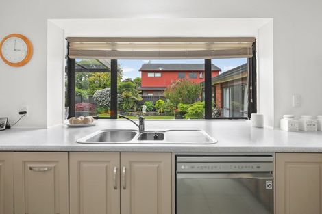 Photo of property in 7 Burn-murdoch Street, St Andrews, Hamilton, 3200