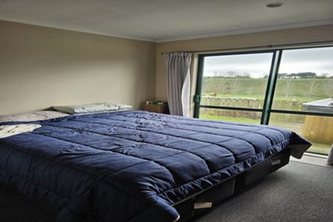 Photo of property in 293 Koputarao Road, Koputaroa, Shannon, 5575