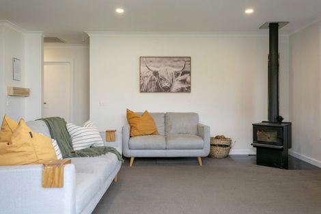 Photo of property in 19 Montgomery Crescent, Kinloch, Taupo, 3377