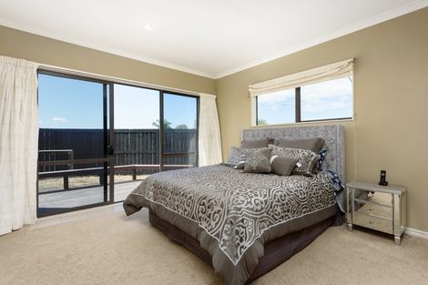 Photo of property in 2 Paul Close, Papamoa Beach, Papamoa, 3118