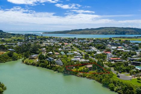 Photo of property in 25 Smith Street, Raglan, 3225