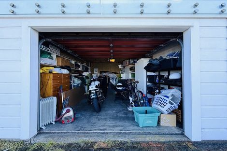 Photo of property in 285 Karaka Bay Road, Karaka Bays, Wellington, 6022