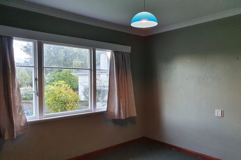 Photo of property in 1 Henderson Street, Dannevirke, 4930