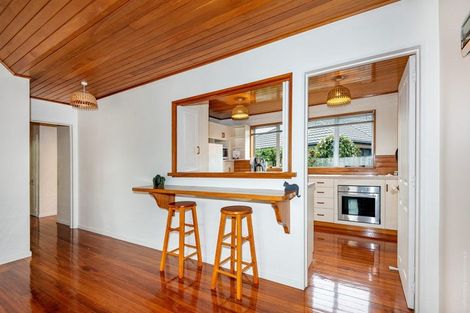 Photo of property in 54 Apsley Drive, Avonhead, Christchurch, 8042