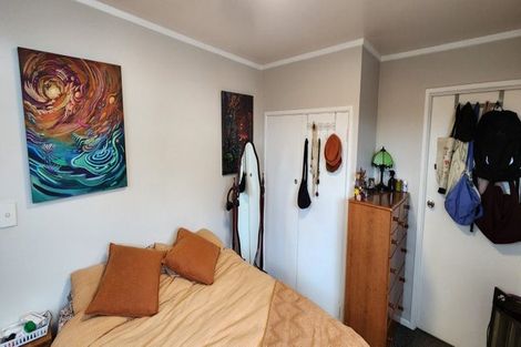 Photo of property in 98/98a Glenpark Avenue, Frankleigh Park, New Plymouth, 4310