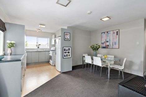 Photo of property in 8a Youngs Road, Papakura, 2110