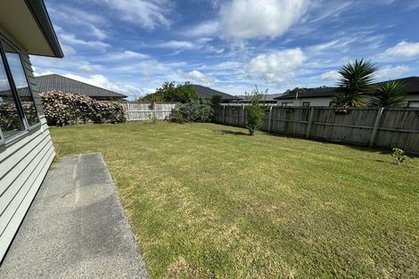 Photo of property in 10 Remana Crescent, Huapai, Kumeu, 0810