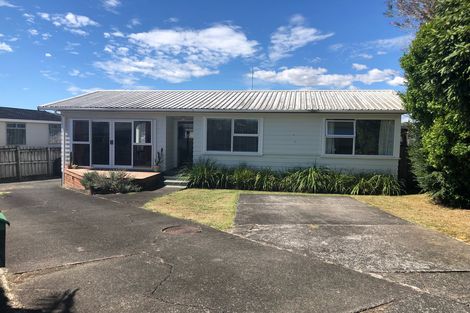Photo of property in 24 Normandy Place, Henderson, Auckland, 0610